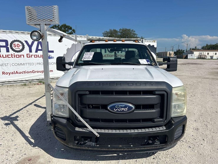 2011-ford-f350-image-38