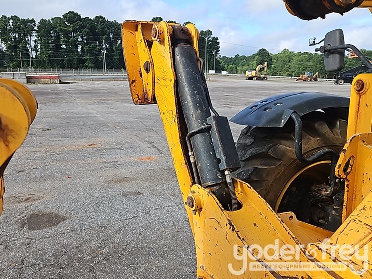 2015-jcb-510-56-image-12