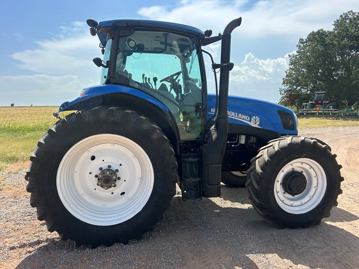new-holland-t6.175-image-22