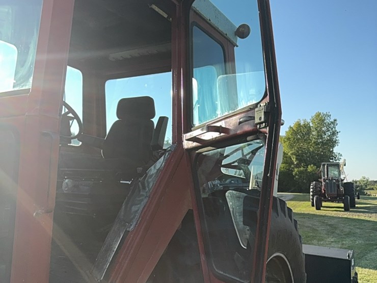 massey-ferguson-1135-image-15
