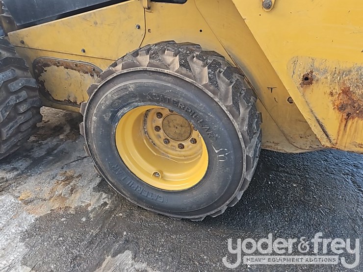2022-caterpillar-246d3-image-11