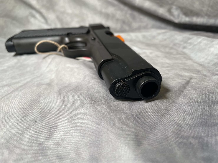 #4533-•-rock-island-arms-m1911-a1-fs-45-auto-pistol,-sn:-ria2847189-image-4