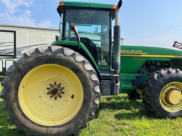 john-deere-8410-image-15
