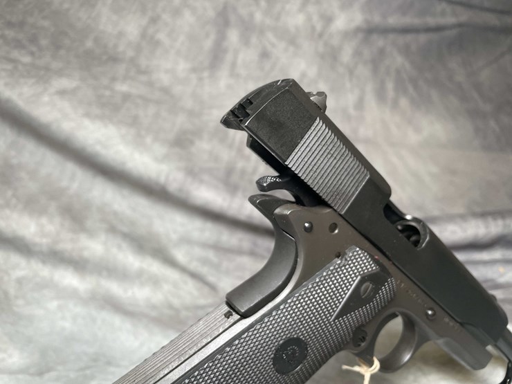 #4533-•-rock-island-arms-m1911-a1-fs-45-auto-pistol,-sn:-ria2847189-image-11