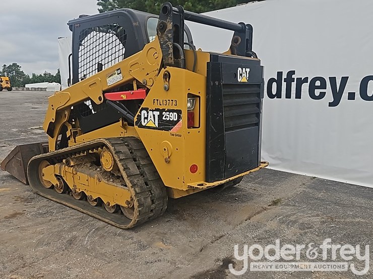 2017-caterpillar-259d-image-3