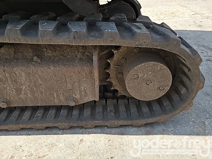 2017-bobcat-e32-image-24