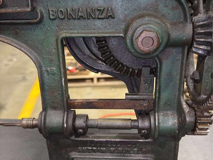 bonanza-apple-corer-and-peeler-image-6
