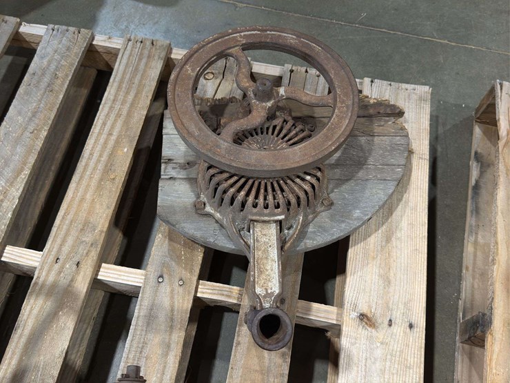 various-cast-iron-parts-mounted-to-wood-image-17