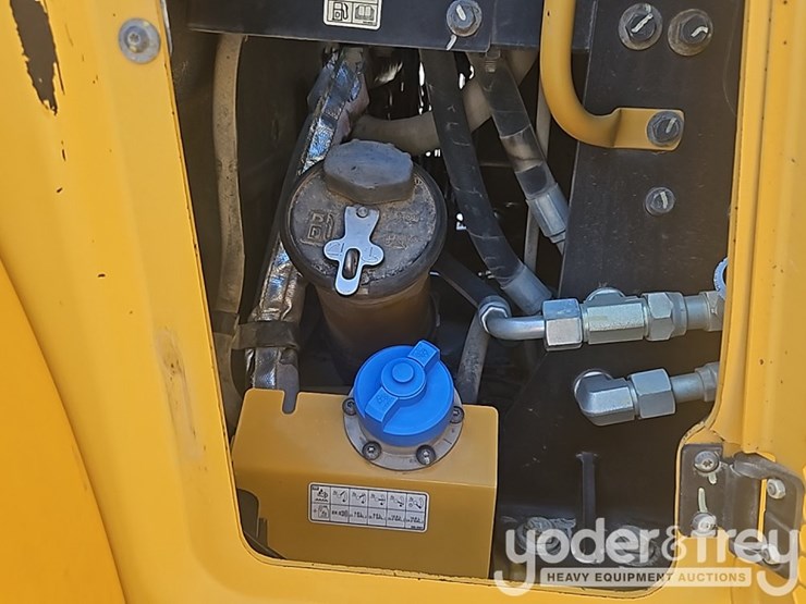 2021-caterpillar-962m-image-35