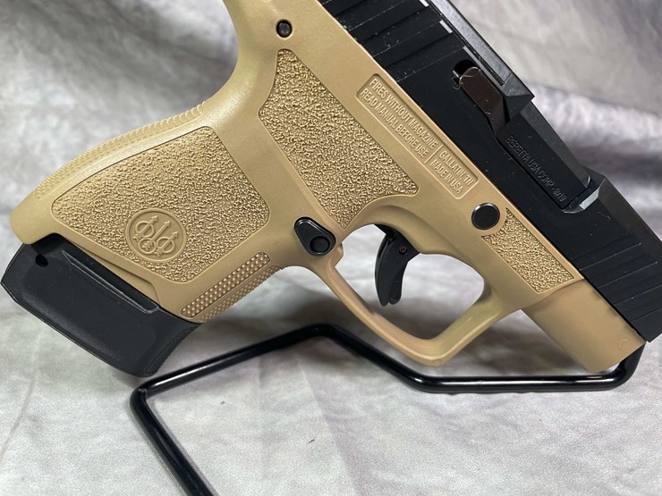 #4535-•-beretta-apx-a1-9mm-luger-semi-auto-pistol,-sn:-axc154045-image-9