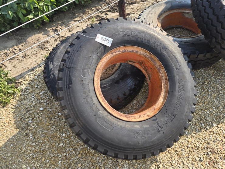 #3886-•-12.00-x-20-truck-tires-on-rims-image-8