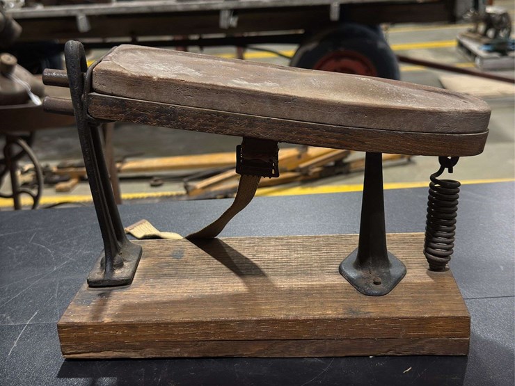 antique-laundry-tools-image-14