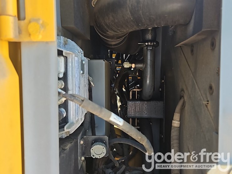 2014-deere-190dw-image-25