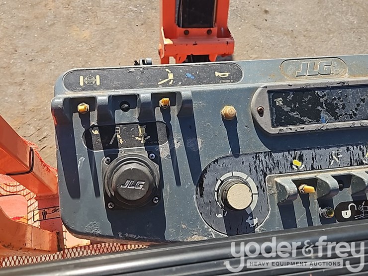 2014-jlg-m600jp-image-22