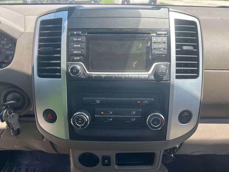 2017-nissan-frontier-image-15