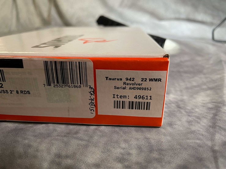 #4536-•-taurus-model-942-22-wmr-revolver,-sn:-ahd909852-image-19