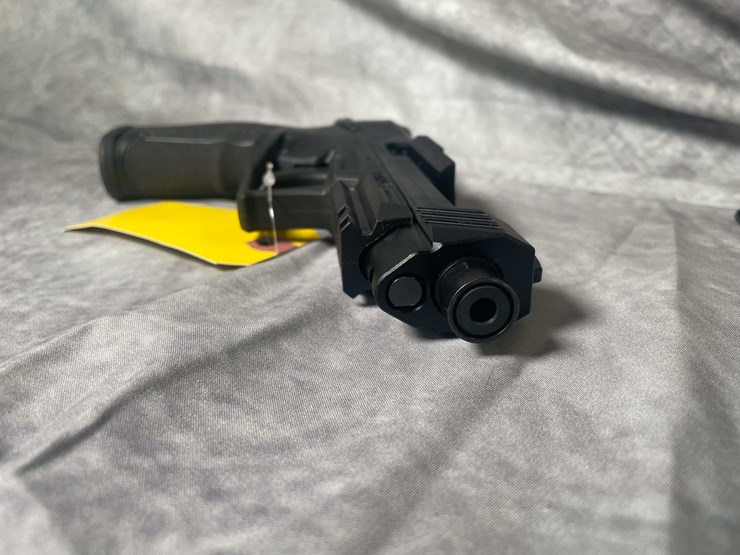 #4527-•-taurus-tx22-competition-22-lr-pistol,-sn:-1pt435457-image-4