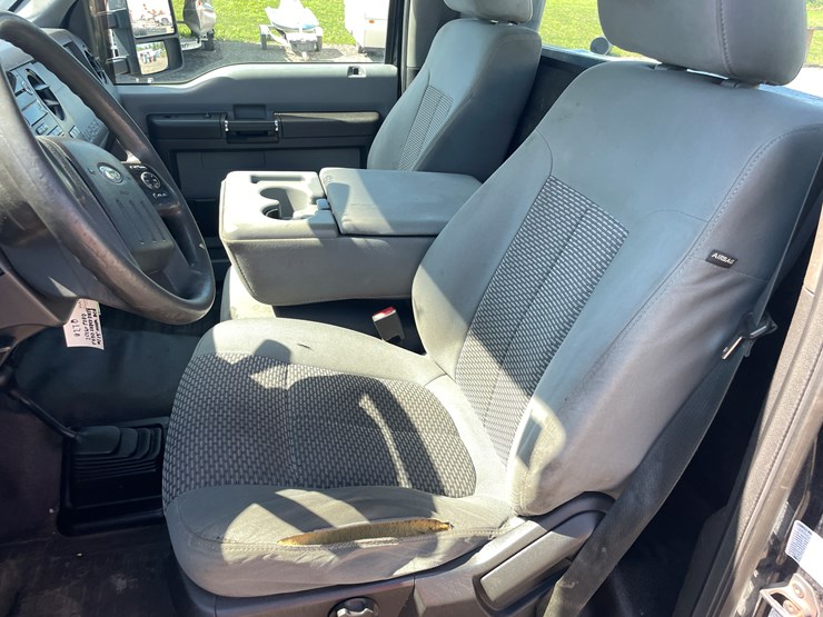 2016-ford-f550-image-35