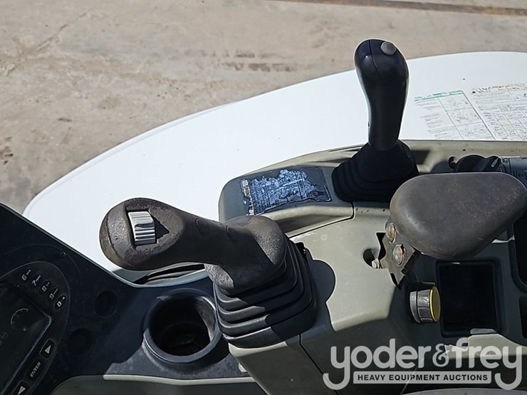2017-bobcat-e32-image-31
