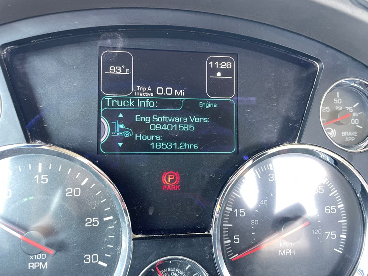 2014-kenworth-t680-image-41