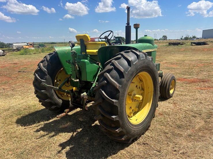 john-deere-3020-image-3