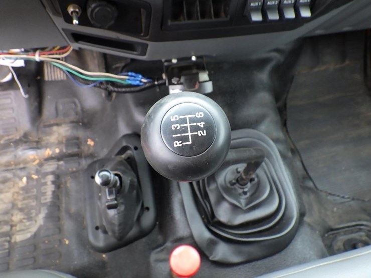 2013-ford-f750-image-31