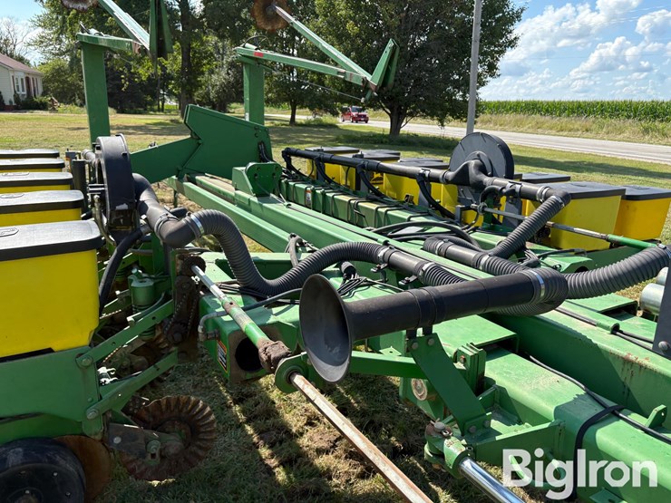 john-deere-1770-image-18