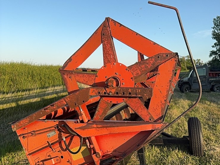 20’-straight-head,-massey-header-image-6