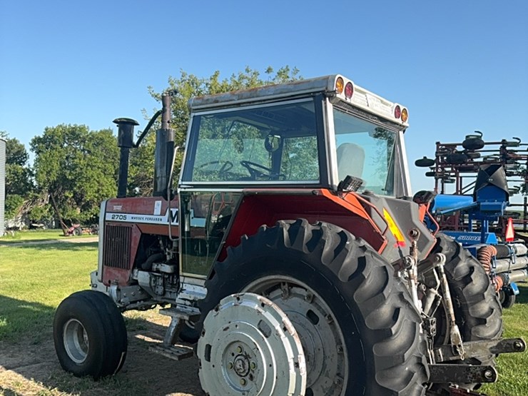 massey-ferguson-2705-image-27