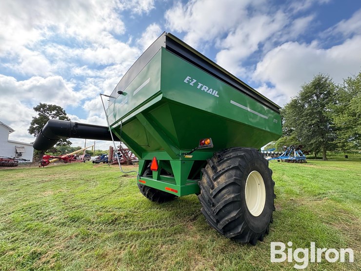 e-z-trail-870-grain-cart-image-5