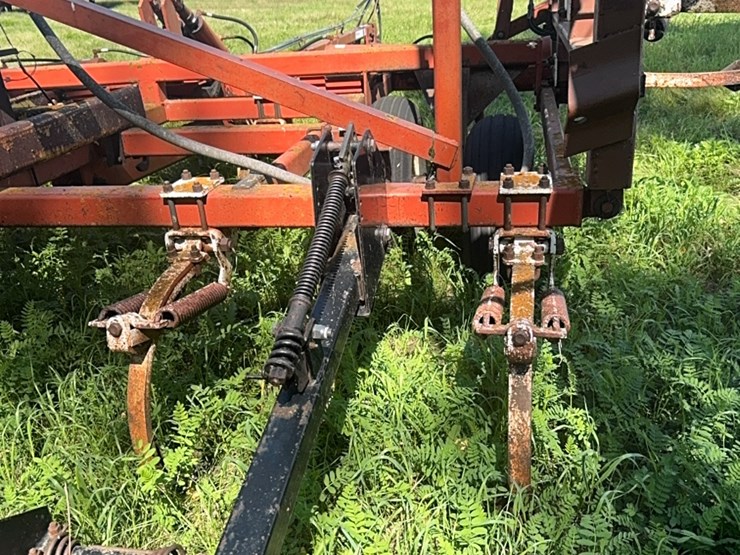 37’-wil-rich-chisel-plow-w/-complete-walking-tandems-and-3-bar-summers-harrow-￼-image-23