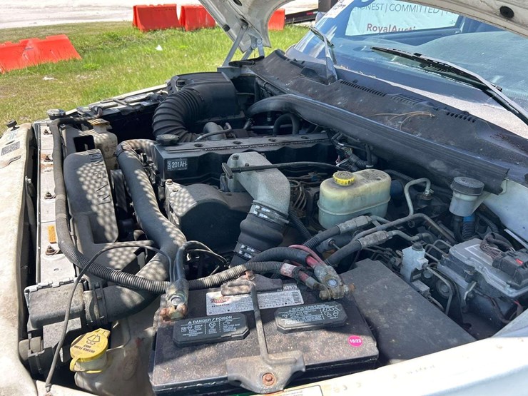 2001-dodge-ram-3500-image-8