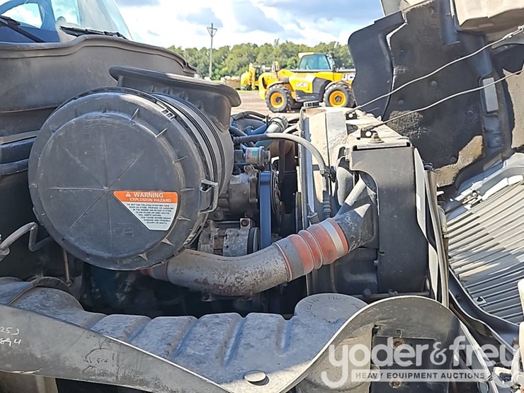 2006-international-durastar-4300-image-21