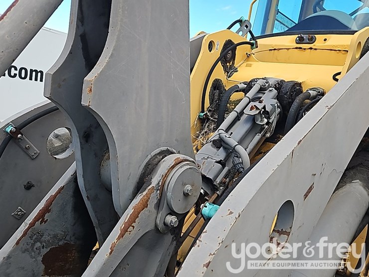 2005-volvo-l90e-image-15