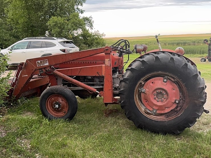massey-ferguson-135-image-12