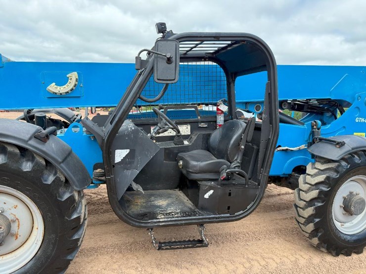 2015-genie-gth844-image-22