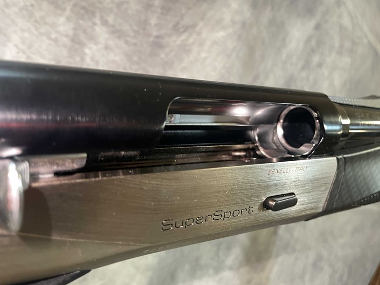 #4610-•-benelli-super-sport-12-ga.-semi-auto-shotgun,-sn:-f437197v-image-15