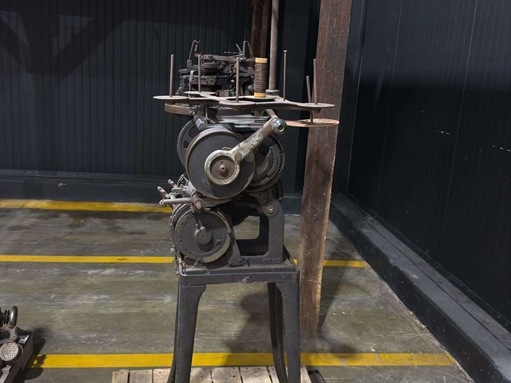 circular-knitting-machine-image-3