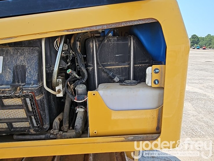 2018-caterpillar-d5k2-lgp-image-31