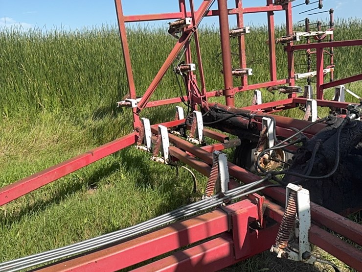 45’-wil-rich-field-cultivator-with-complete-walking-tandems-and-harrows-image-19