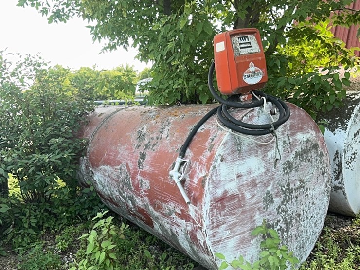 1000-gallon-fuel-tank-with-pump-image-2
