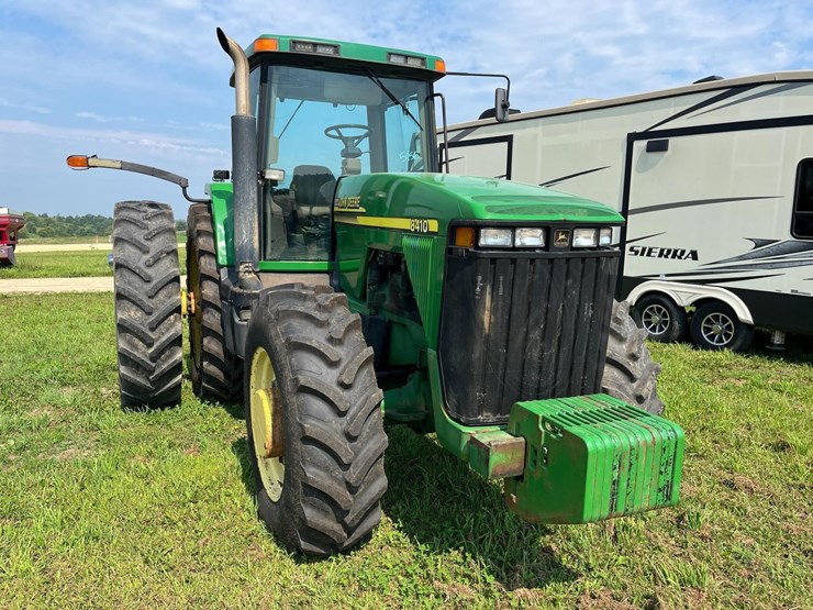 john-deere-8410-image-3