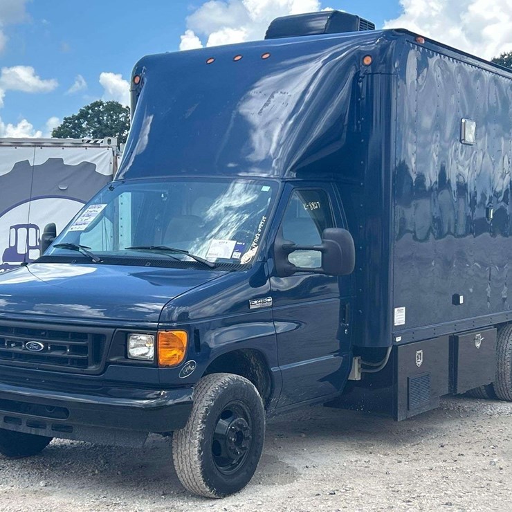 2007 FORD E450