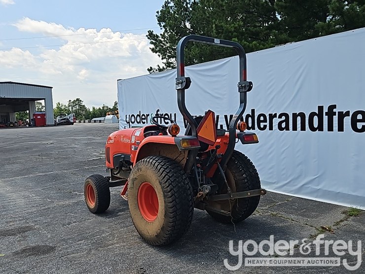 2020-kubota-l2501f-image-3