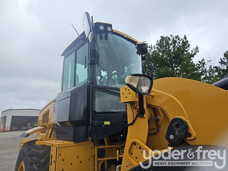 2015-caterpillar-926m-image-17