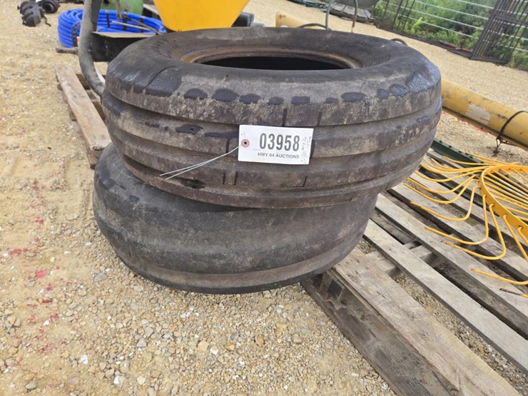 #3958-•-(2)-10.00-x-16-tires-image-1