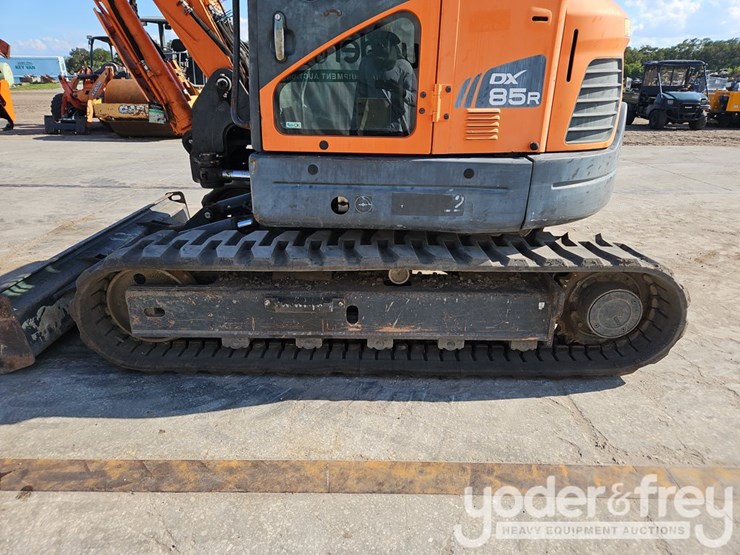 2019-doosan-dx85r-3-image-21