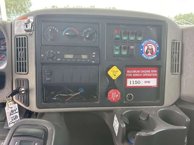 2013-international-durastar-4400-image-16