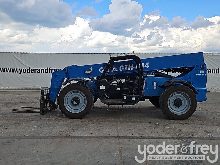 2019-genie-gth844-image-2