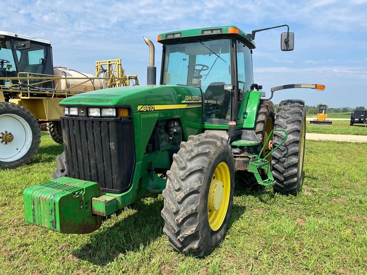 john-deere-8410-image-8